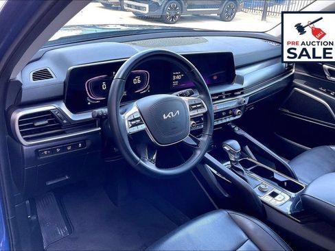 Used 2025 Kia Telluride S FWD image 13