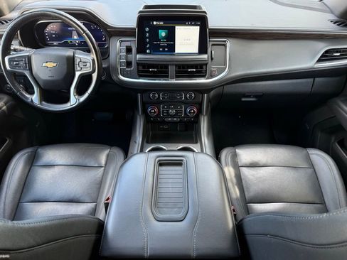 Used 2022 Chevrolet Suburban LT image 11