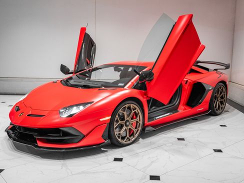 Used 2021 Lamborghini Aventador SVJ AWD/4WD image 19