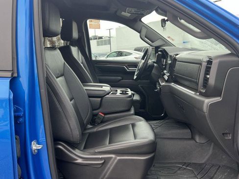 Used 2025 Chevrolet Silverado 1500 LT w/ Safety Package image 27