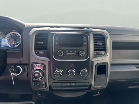 Used 2018 RAM 1500 Express image 17