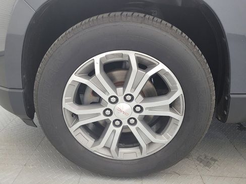 Used 2014 GMC Acadia SLT image 31