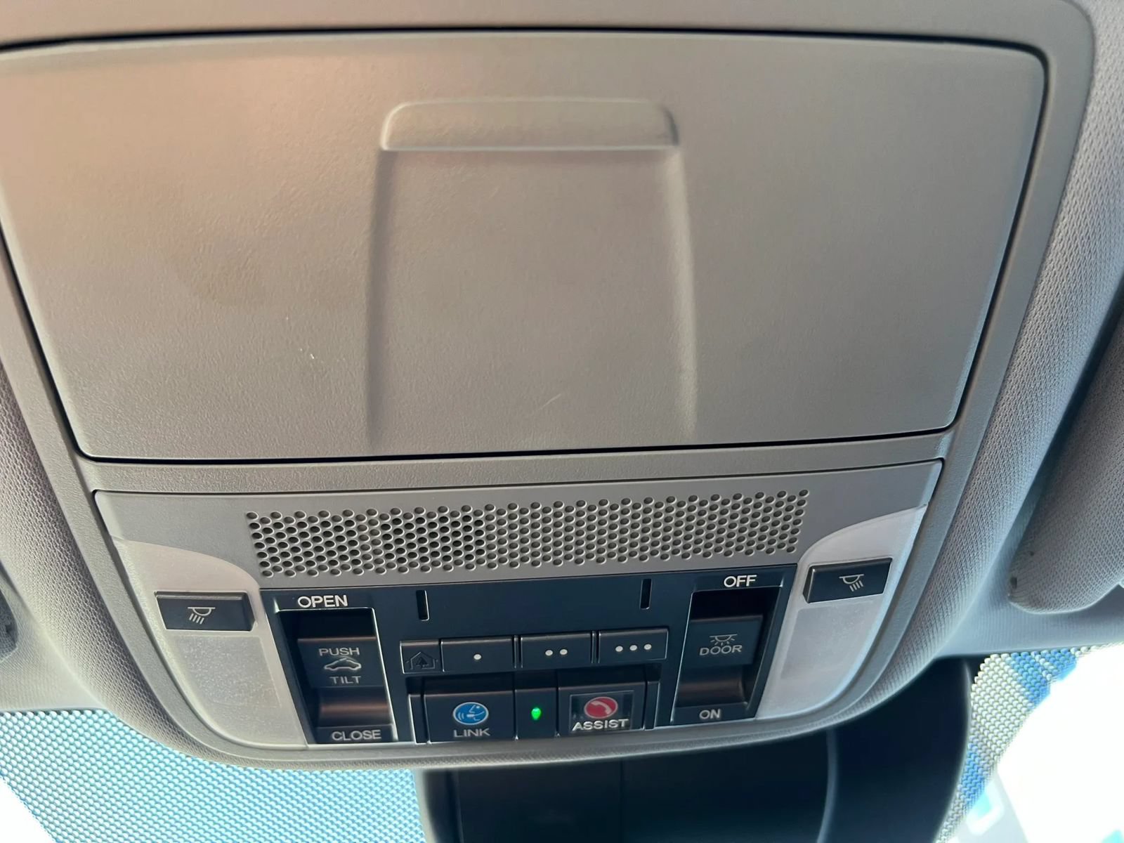 Used 2015 Acura TLX w/ Technology Package FWD image 24