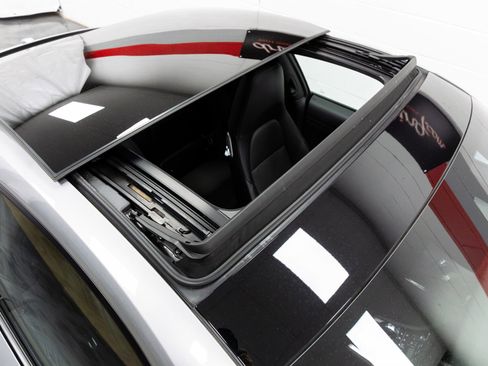 Used 2018 Porsche 911 Carrera S w/ Sport Package image 27