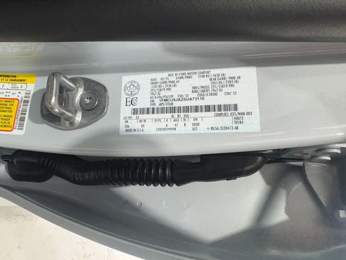Used 2025 Ford Escape Platinum AWD/4WD image 40