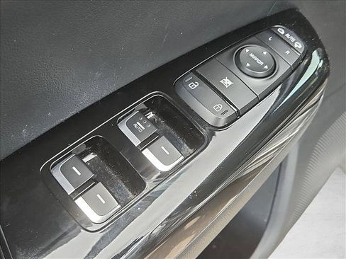 Used 2020 Kia Sportage EX FWD image 12