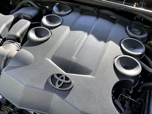 Used 2017 Toyota 4Runner SR5 Premium image 30