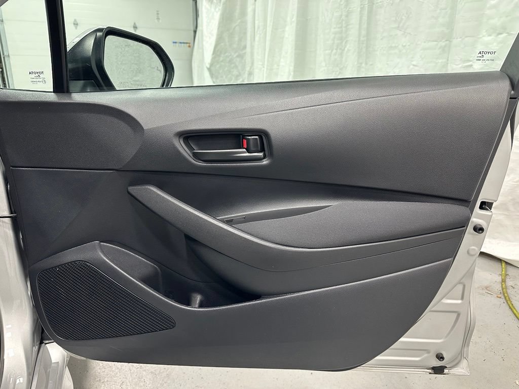 Used 2026 Toyota Corolla LE FWD image 53