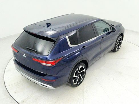 Used 2024 Mitsubishi Outlander FWD image 39