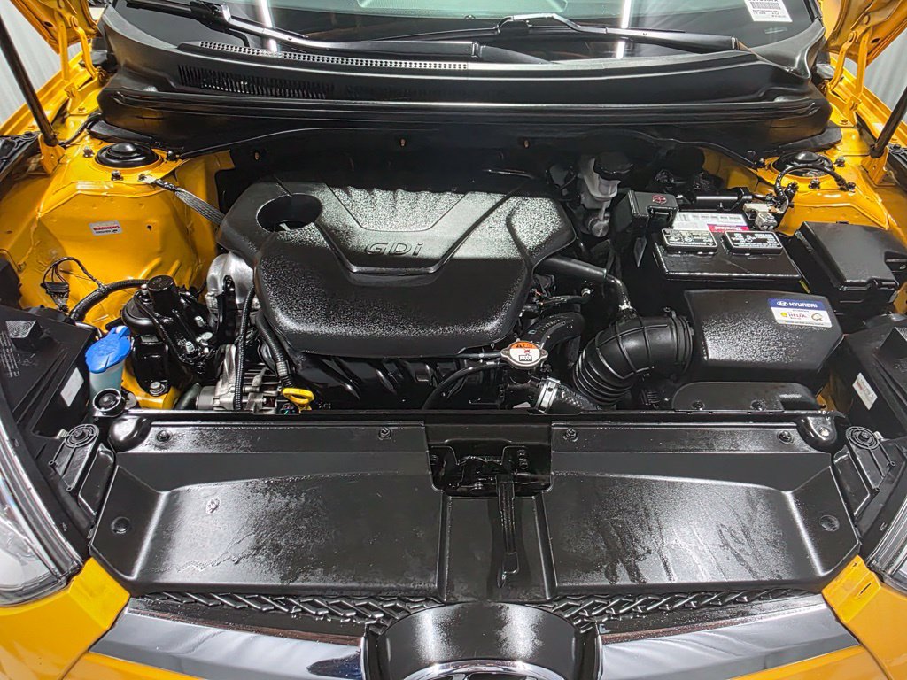 Used 2017 Hyundai Veloster Value Edition FWD image 18