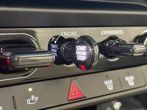 Used 2025 MINI Cooper S FWD image 25
