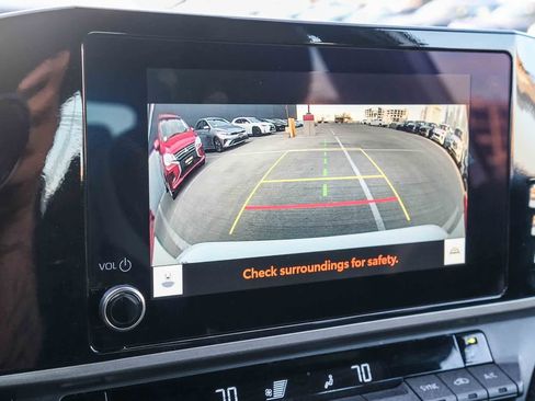 Used 2025 Toyota Camry SE FWD image 26