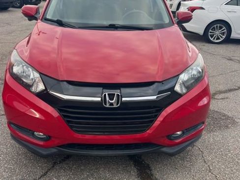 Used 2017 Honda HR-V EX image 7