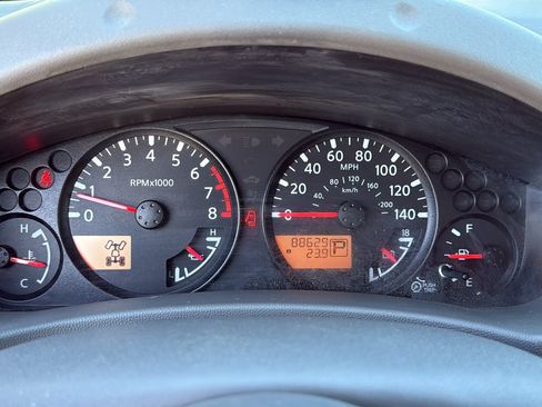 Used 2016 Nissan Frontier SV w/ SV Value Truck Package AWD/4WD image 8