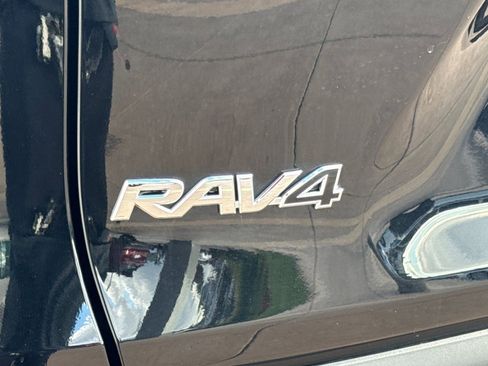 Certified 2025 Toyota RAV4 LE image 33