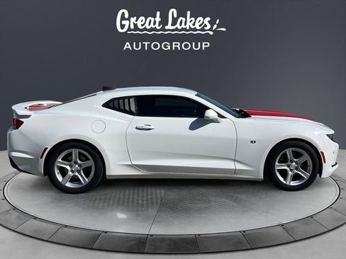 Used 2019 Chevrolet Camaro LT w/ Technology Package RWD image 6