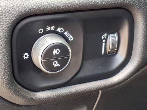 Used 2023 RAM 1500 Lone Star AWD/4WD image 5