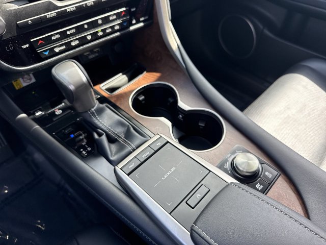 Used 2022 Lexus RX 450hL AWD w/ Premium Package image 21