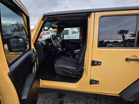 Used 2014 Jeep Wrangler Unlimited Sport w/ Max Tow Package image 13