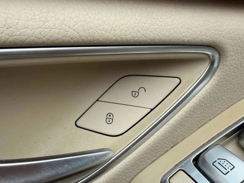 Used 2015 Mercedes-Benz S 550 4MATIC Sedan image 31