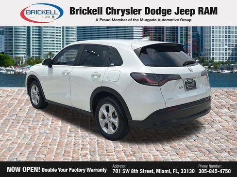 Used 2023 Honda HR-V LX image 3
