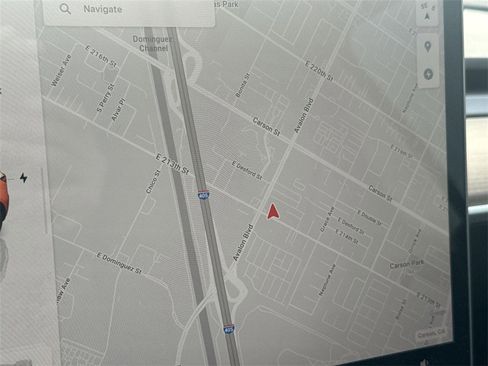 Used 2024 Tesla Model Y Long Range image 12