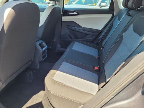 Used 2025 Volkswagen Taos S AWD/4WD image 27