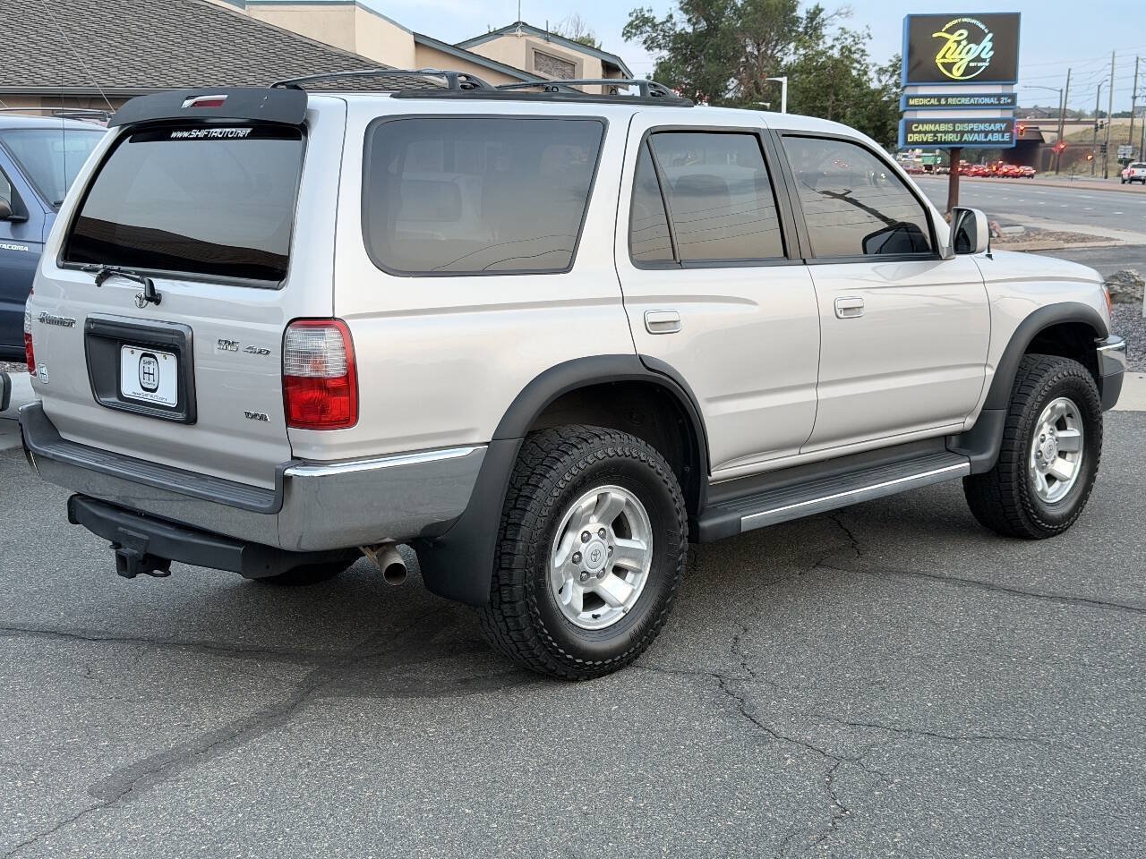 Used 1999 Toyota 4Runner SR5 w/ Upgrade Value Pkg 4 AWD/4WD image 30