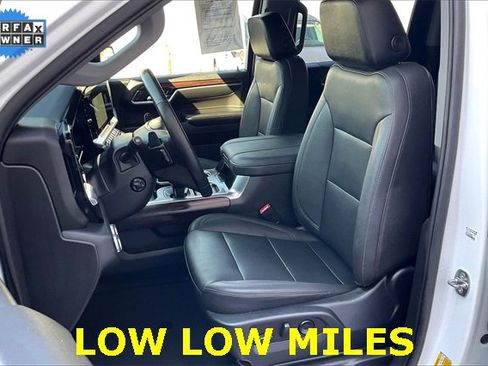 Used 2023 GMC Sierra 1500 SLT w/ SLT Convenience Package image 24