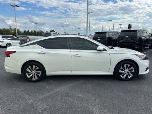 Used 2022 Nissan Altima 2.5 S image 4