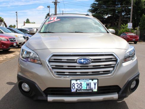 Used 2017 Subaru Outback 2.5i Limited AWD/4WD image 2