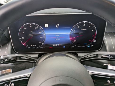 Used 2023 Mercedes-Benz GLC 300 GLC 300 image 25