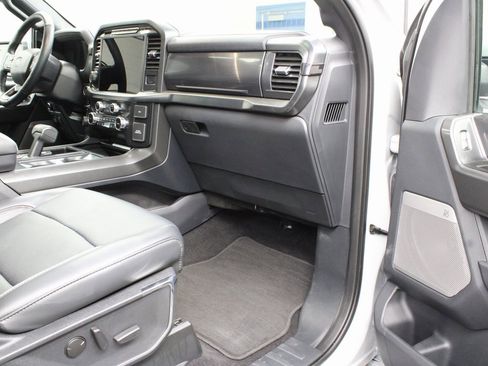 Used 2024 Ford F150 Lariat image 35