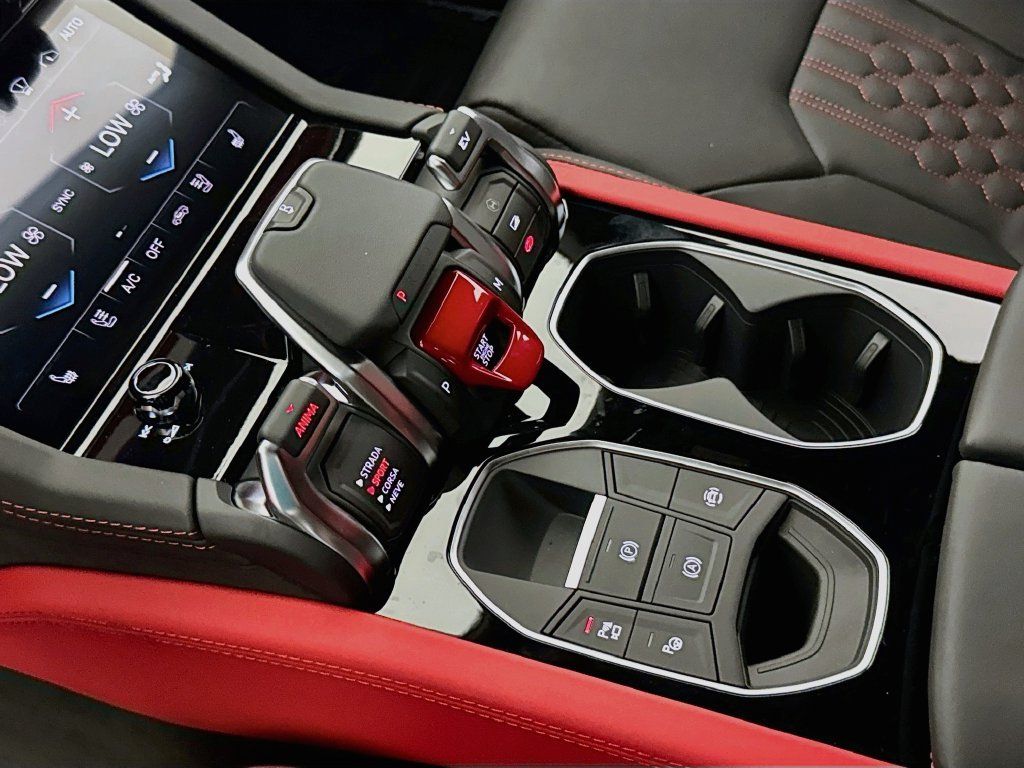 Used 2026 Lamborghini Urus SE AWD/4WD image 17