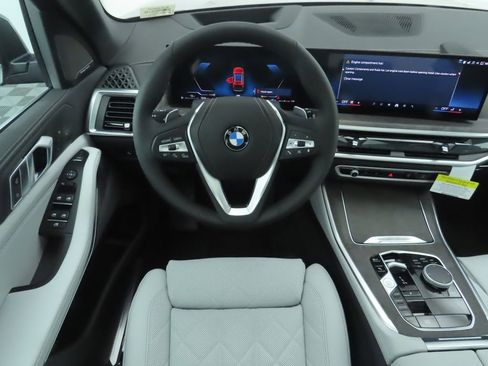 New 2026 BMW X5 sDrive40i w/ Climate Comfort Package image 10