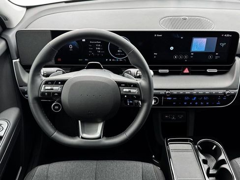 New 2025 Hyundai Ioniq 5 SE image 17