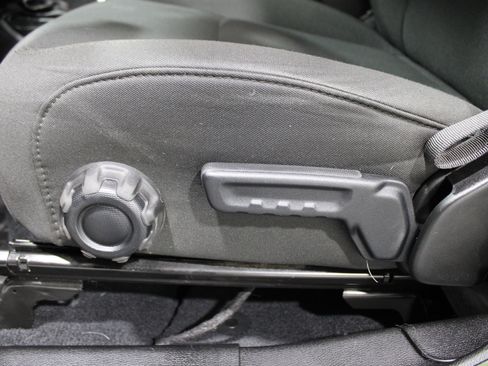 Used 2023 Jeep Gladiator Willys image 4