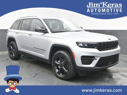 Used 2023 Jeep Grand Cherokee Altitude