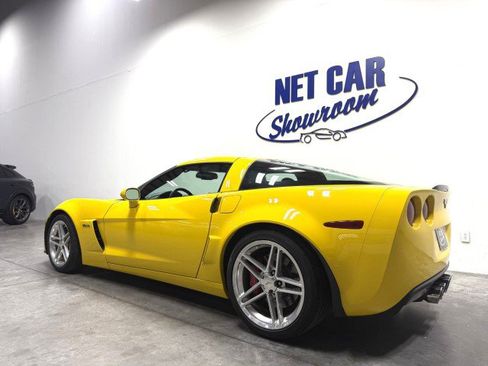 Used 2007 Chevrolet Corvette Z06 w/ Preferred Equipment Group RWD image 12
