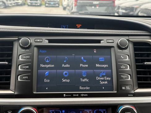 Used 2016 Toyota Highlander XLE AWD/4WD image 40
