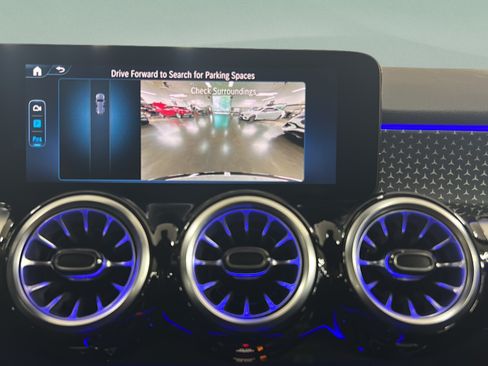 Certified 2025 Mercedes-Benz GLB 250 image 22