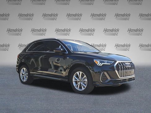 New 2025 Audi Q3 2.0T Premium image 3