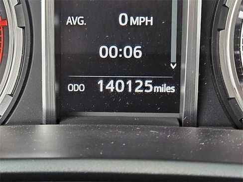 Used 2020 Toyota 4Runner 4WD image 33