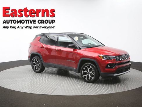 Used 2025 Jeep Compass Limited AWD/4WD image 49