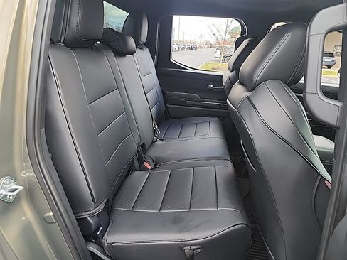 Used 2025 Toyota Tacoma TRD Off-Road image 34