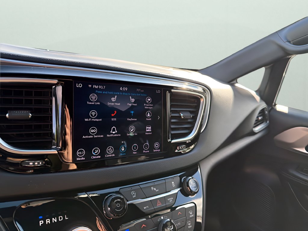 Used 2019 Chrysler Pacifica Touring-L Plus w/ S Appearance Package FWD image 22