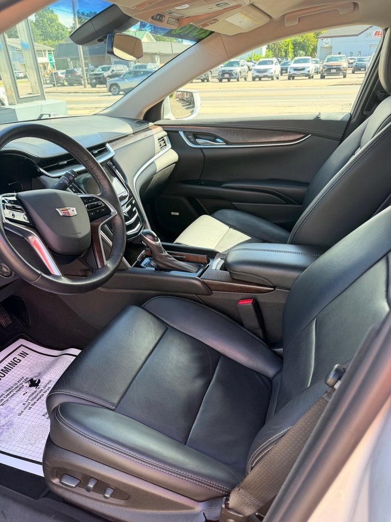 Used 2018 Cadillac XTS Luxury AWD/4WD image 8
