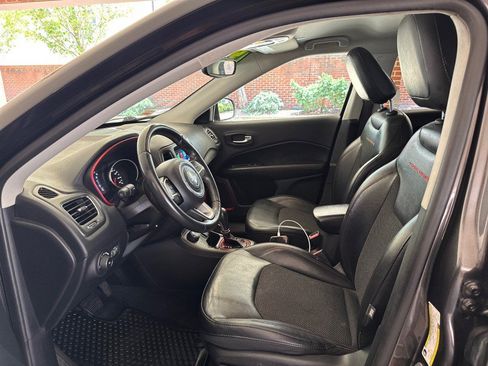 Used 2019 Jeep Compass Trailhawk AWD/4WD image 15
