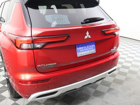 Used 2024 Mitsubishi Outlander SEL image 15