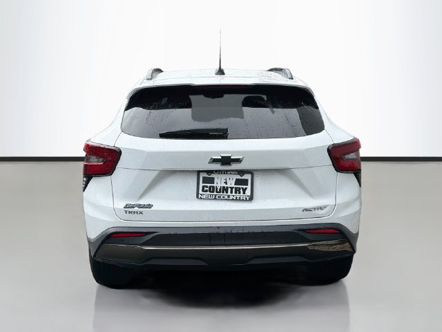 Used 2025 Chevrolet Trax ACTIV w/ Sunroof Package FWD image 6